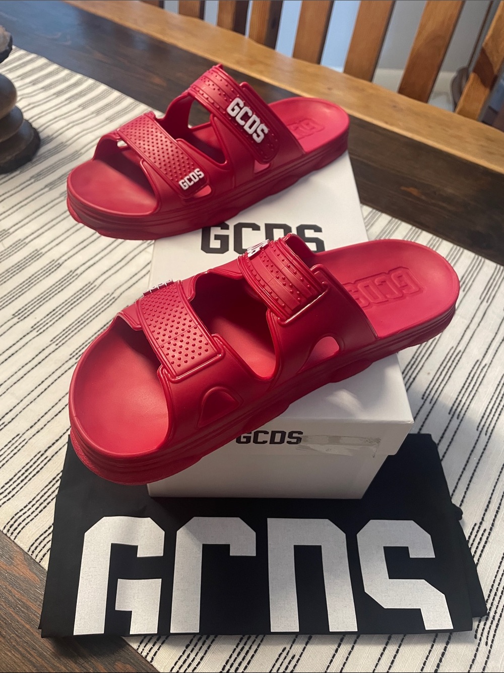 GCDS Unisex Red Double-Strap Slide Sandal - Picture 6 of 8
